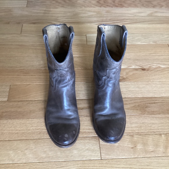 Frye Carson Shortie Ankle Boots - Picture 1 of 4